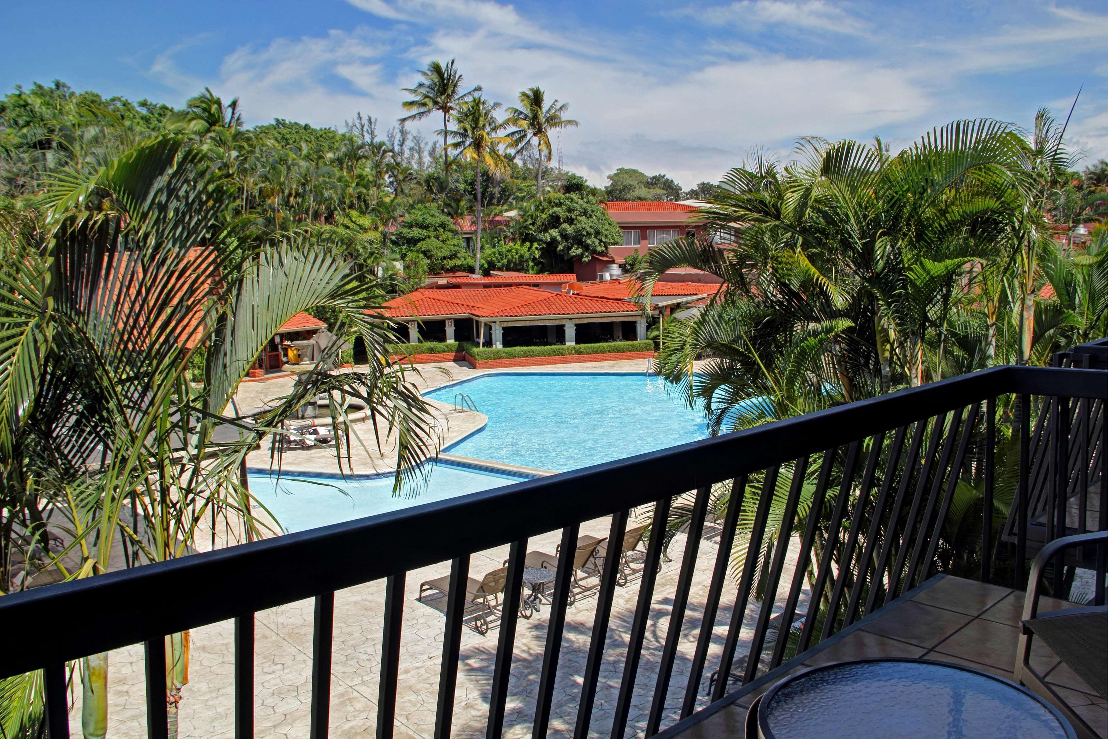 Hilton Cariari Doubletree San Jose - Costa Rica Ξενοδοχείο Εξωτερικό φωτογραφία The pool at the hotel